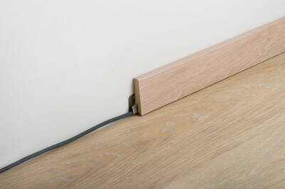 Wineo Fußleiste &quot;Calm Oak Nature&quot; 19/58 mm kaufen - Laminatparadies